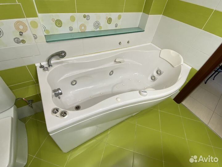 Ванна с гидромассажем бу