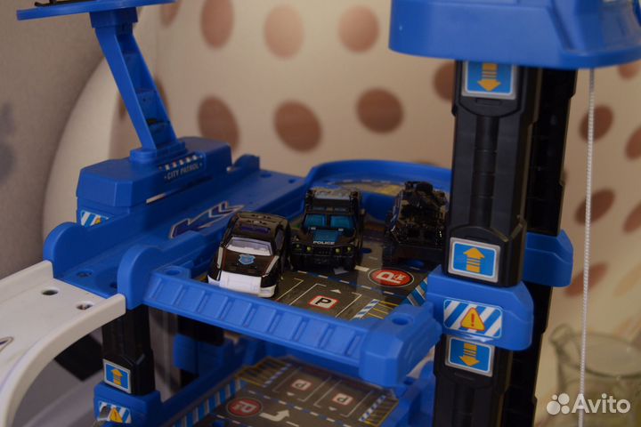 Парковка полицейский участок