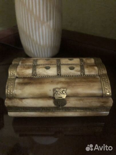 Сувенирная шкатулка