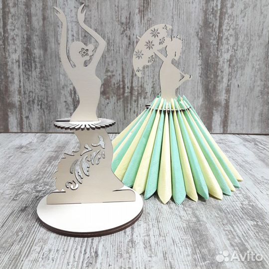 Салфетница Балерина (Дама с зонтиком)