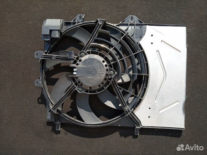 Вентилятор радиатора 9801666680 Peugeot 2008 2014