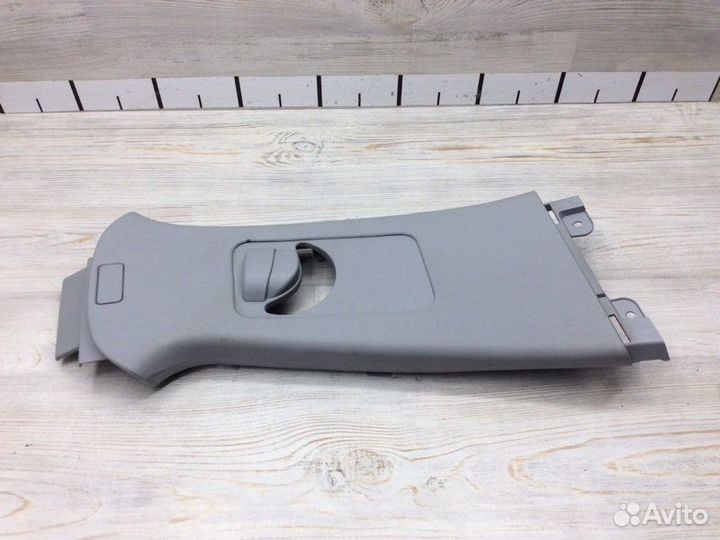 Обшивка средней стойки верхняя правая Kaiyi E5