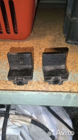 Упор капота Audi 100C4 A6C4 4A0823499A