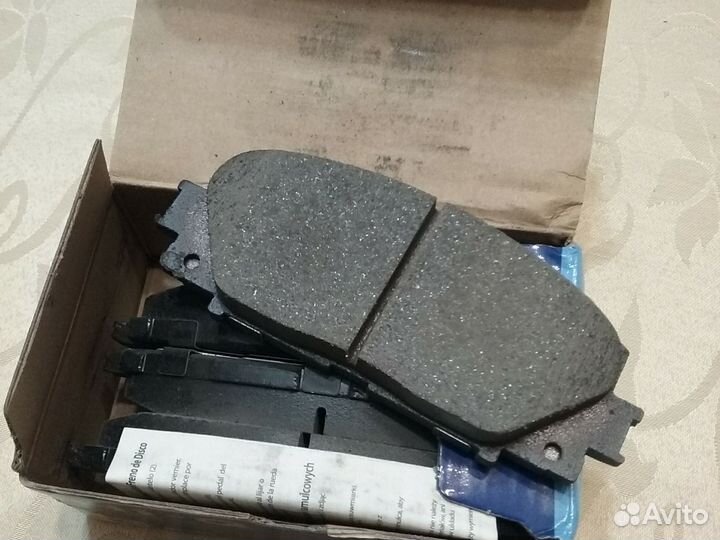 Тормозные колодки передние toyota