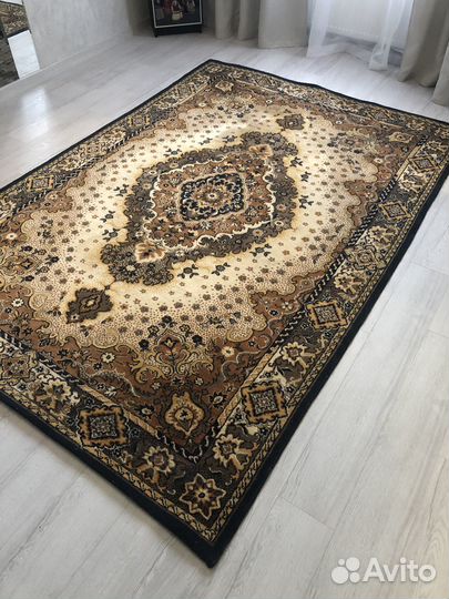 Ковер шерстяной