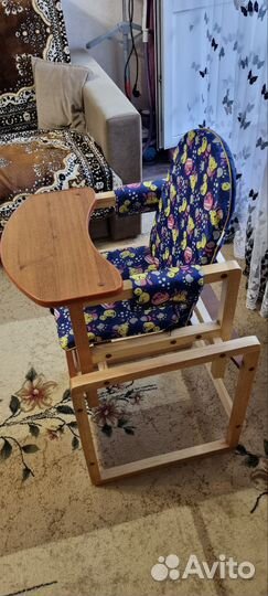 Детский стол и стул для кормления