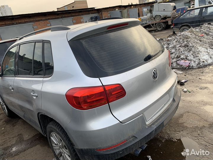 Volkswagen Tiguan 2.0 AT, 2012, 135 000 км