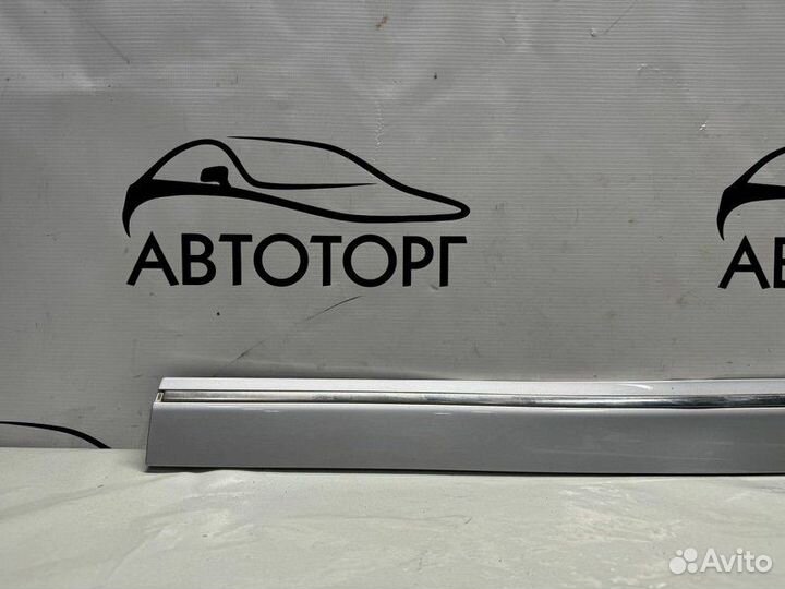 Молдинг двери задний левый Mercedes-Benz B245