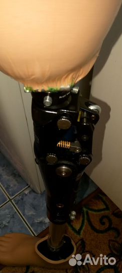 Протез правой ноги