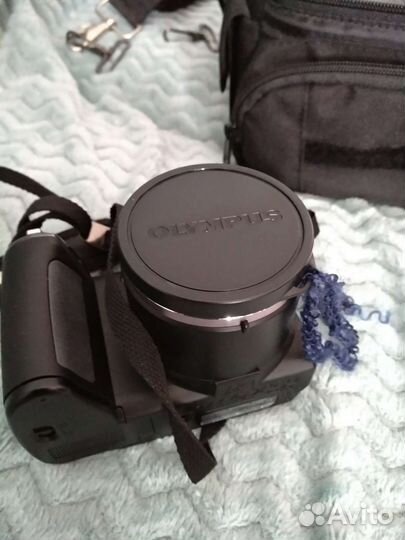 Компактный фотоаппарат olympus SP-620UZ с сумкой