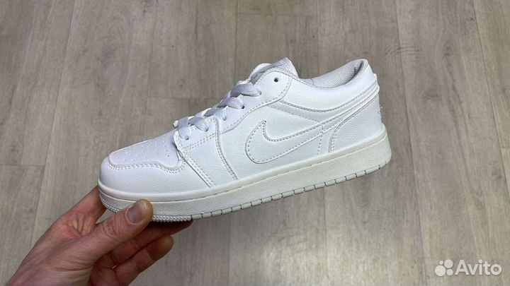 Nike air jordan 1 low