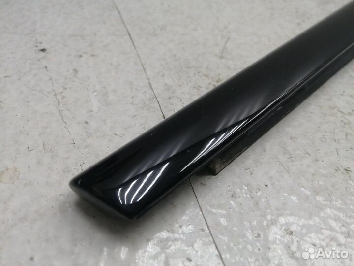 Уплотнитель стекла двери передний правый Bmw X4