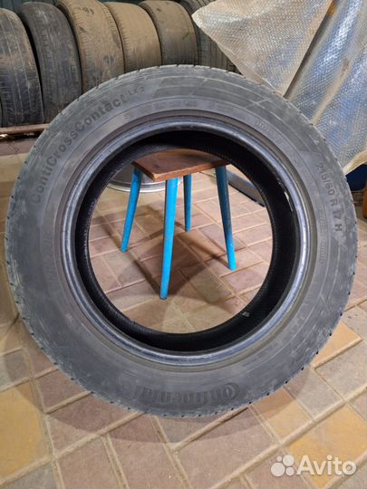 Continental ContiCrossContact LX2 215/60 R17