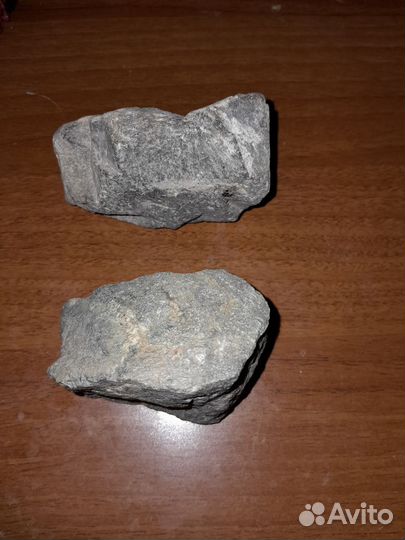 Камни с подножья Эльбруса