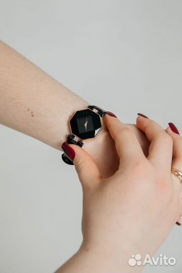 Часы наручные женские