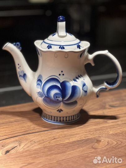 Чайник Гжель