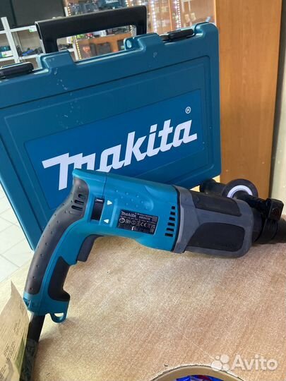 Перфоратор makita HR 2470