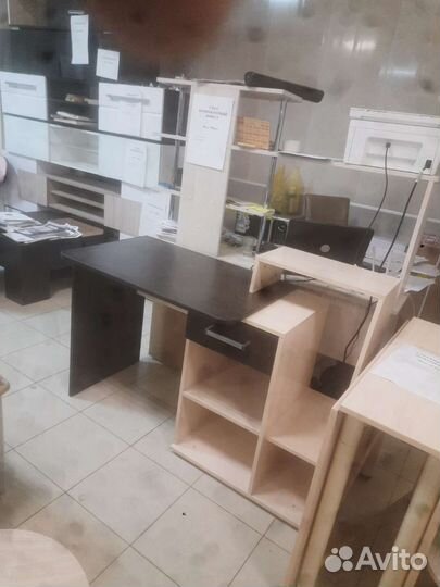 Стол компьютерный-выставка