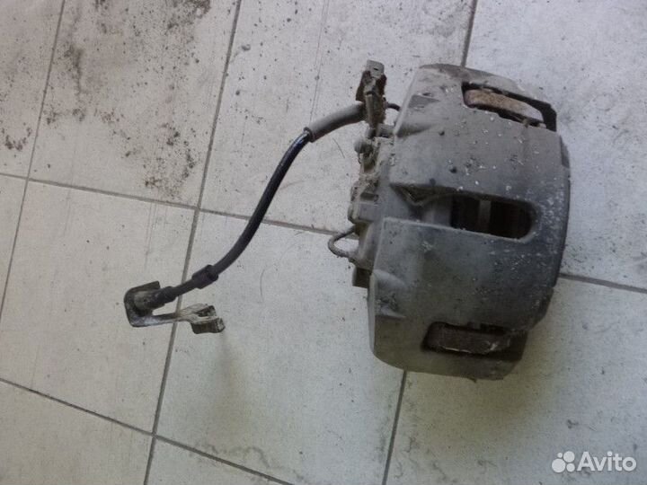 Суппорт передний правый audi A8 D3 2002