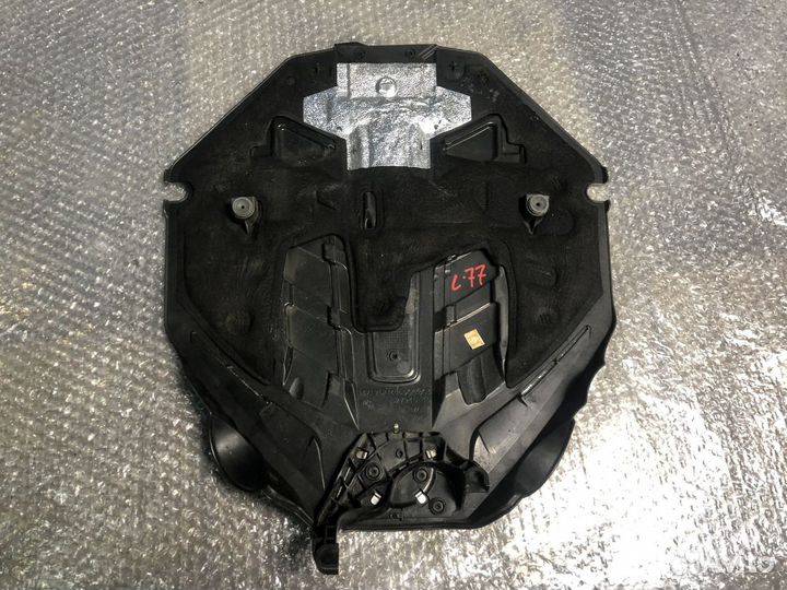 Крышка двигателя BMW 550i F10 N63