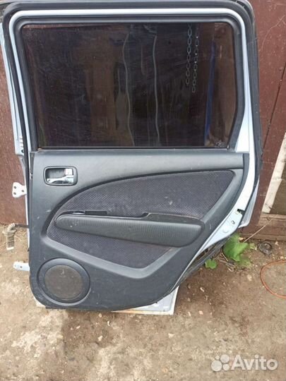 Дверь передняя задняя правая Mitsubishi Outlander