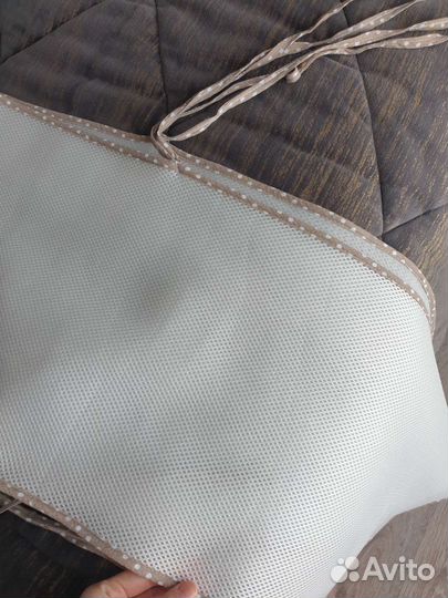 Бортик в кроватку защитный