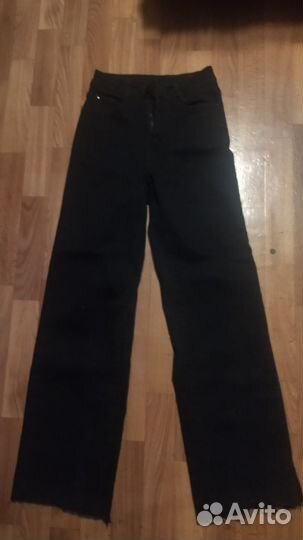 Джинсы широкие