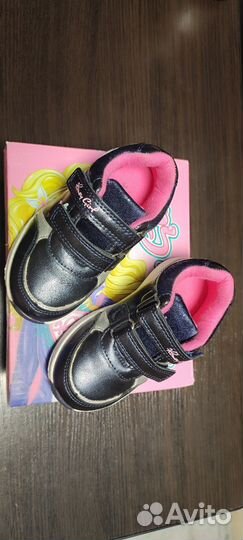 Кроссовки для девочки