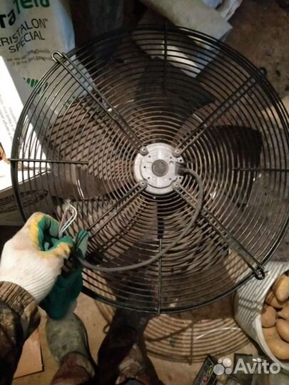 Вентилятор 380вт 55 см
