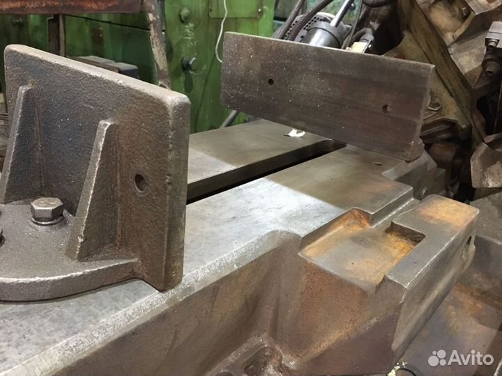 Ленточнопильный станок UE 916 V