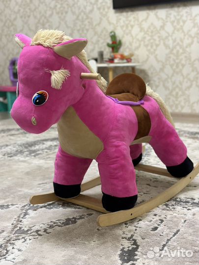 Детская качалка лошадь