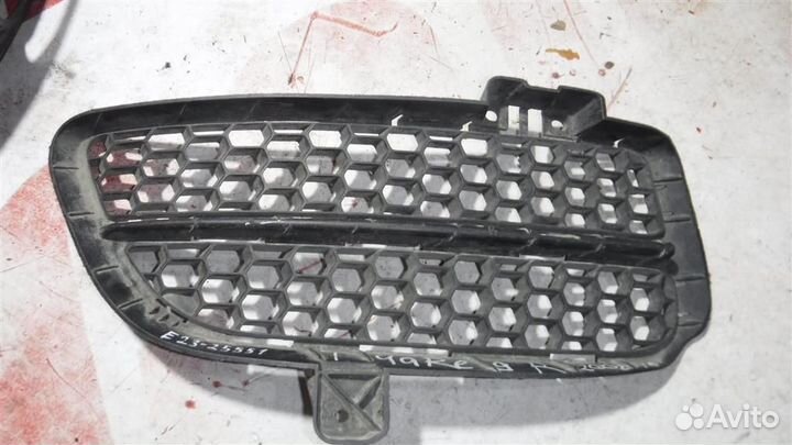 Решетка в бампер правая Volkswagen Touareg I (7L)
