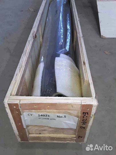 Гидроцилиндр рукояти Volvo EC240bnlc