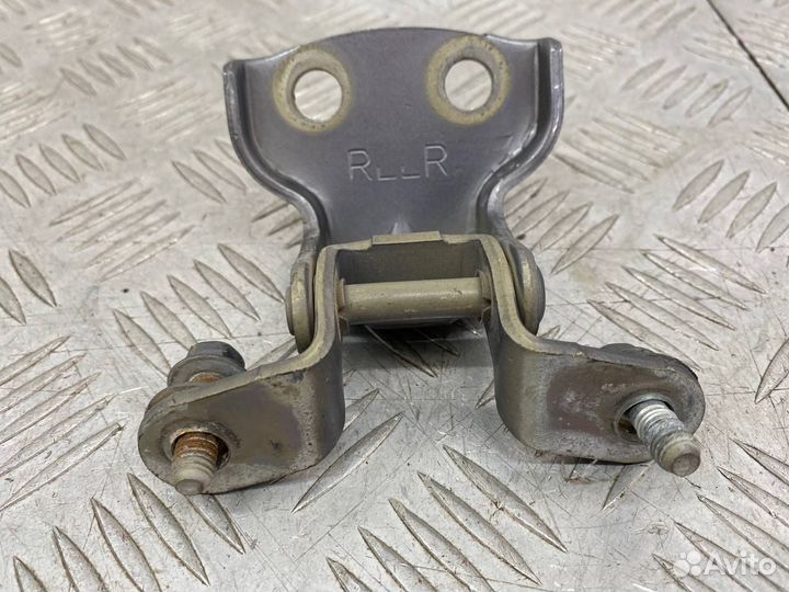 Б/У петля двери задний левый Chevrolet Aveo T250