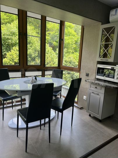 3-к. квартира, 55 м², 5/5 эт.