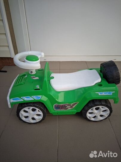 Машинка толокар
