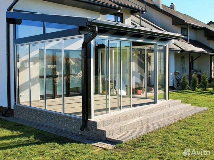 Остекление террас раздвижными системами