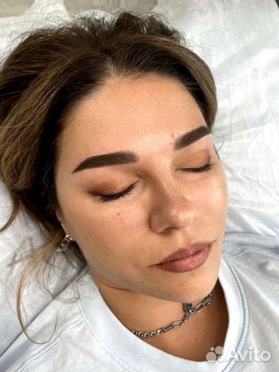 Микроблейдинг бровей