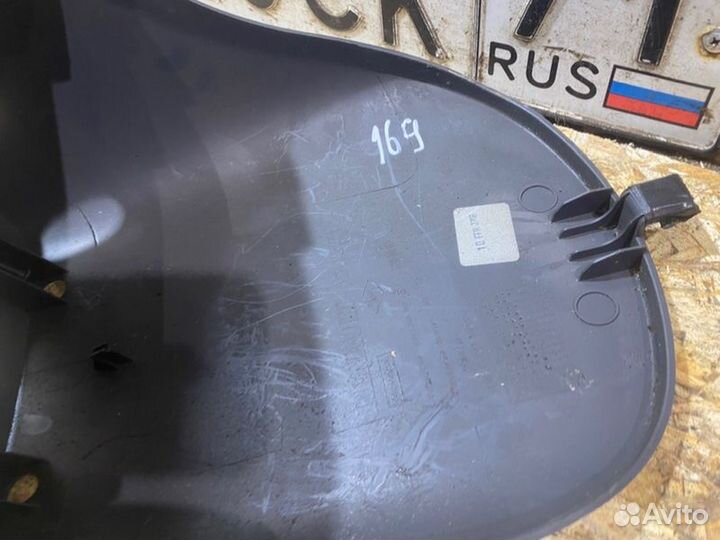 Кожух рулевой колонки Renault Logan 1.6 2008