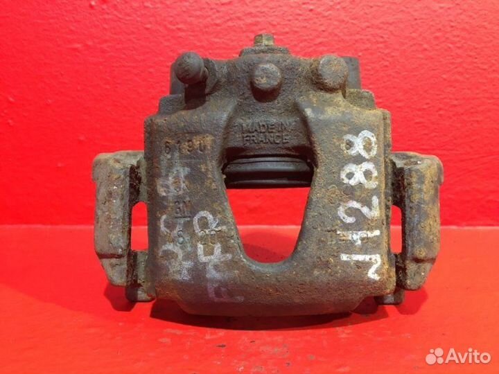 Суппорт передний правый Opel Astra F 1995