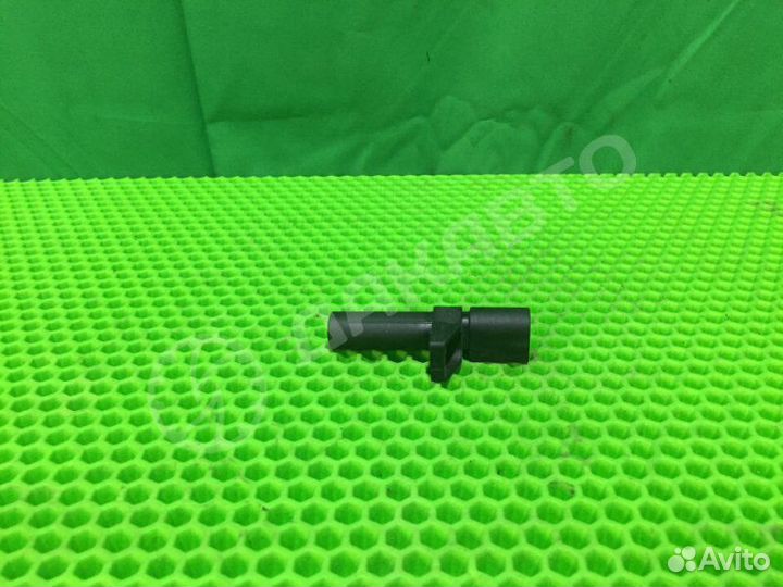 Датчик положения коленвала Mercedes-Benz E W211