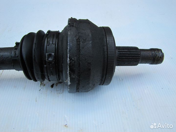 Mercedes S-Class W221 полуось задняя