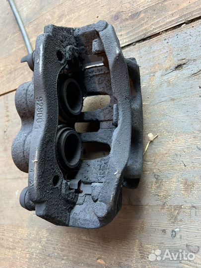 Суппорт передний Brembo Sprinter Crafter