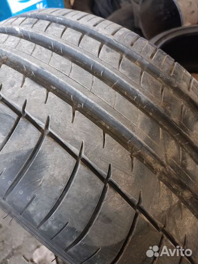 Triangle Sports TH201 265/35 R20