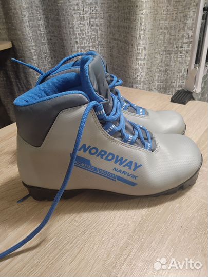 Лыжные ботинки