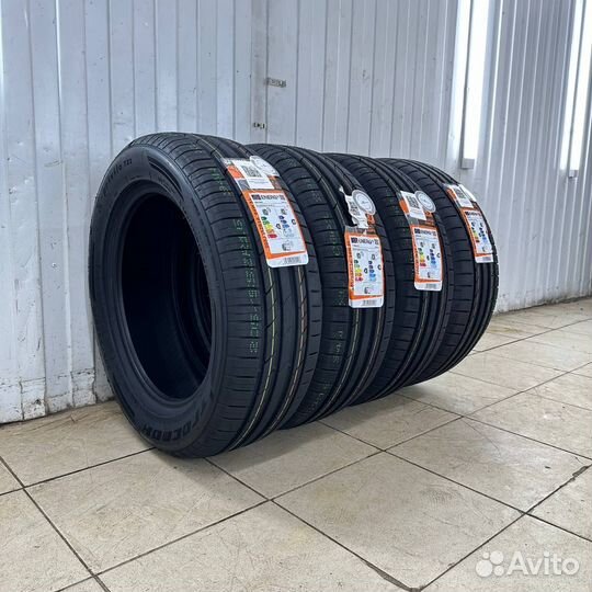 Tracmax X-Privilo TX3 245/35 R20 и 275/30 R20