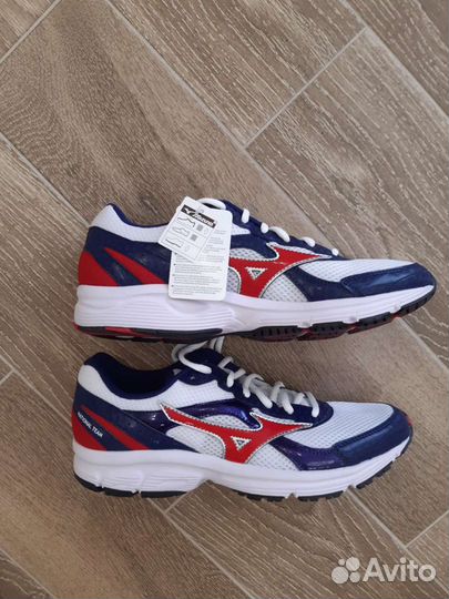 Кроссовки Mizuno Forward 38,39