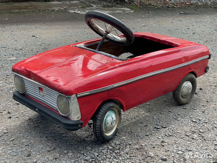 Продаю педальный москвич СССР третей серии