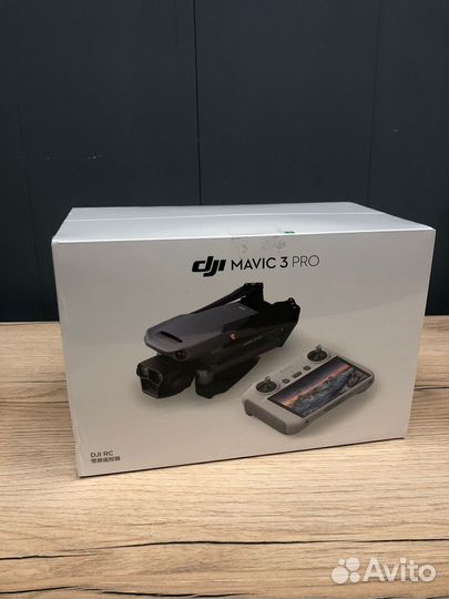 Дрон DJI Mavic 3 PRO