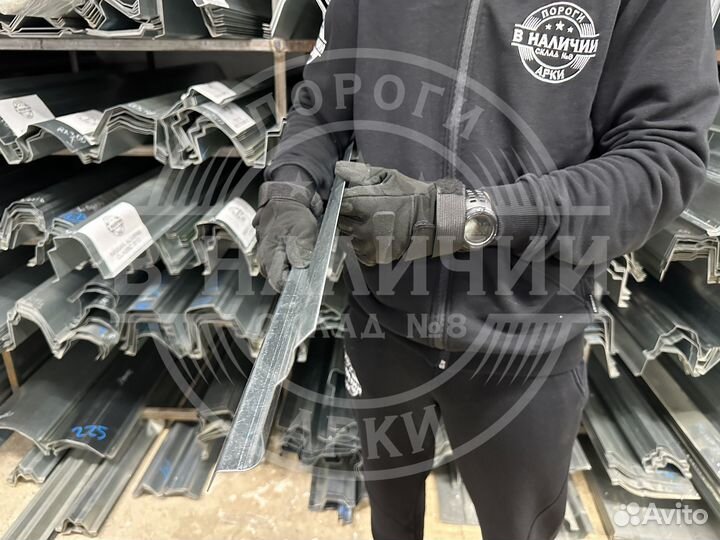 Внутренний правый порог Toyota Land Cruiser 100